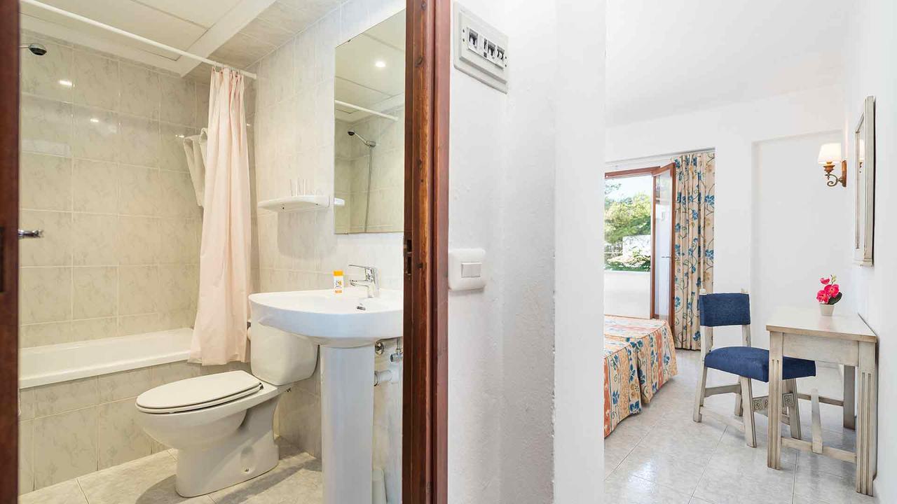 Hostal San Francisco Cala d'Or  Bagian luar foto
