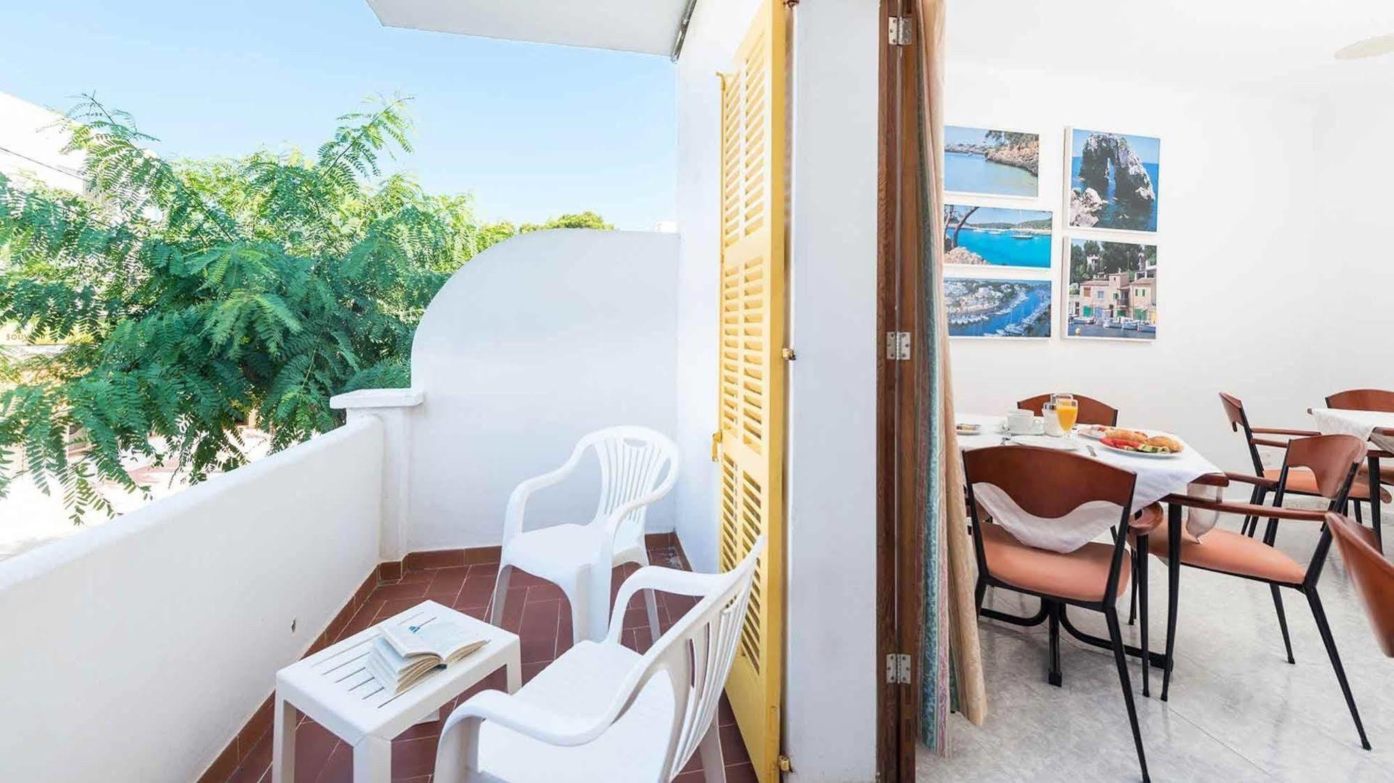 Hostal San Francisco Cala d'Or  Bagian luar foto