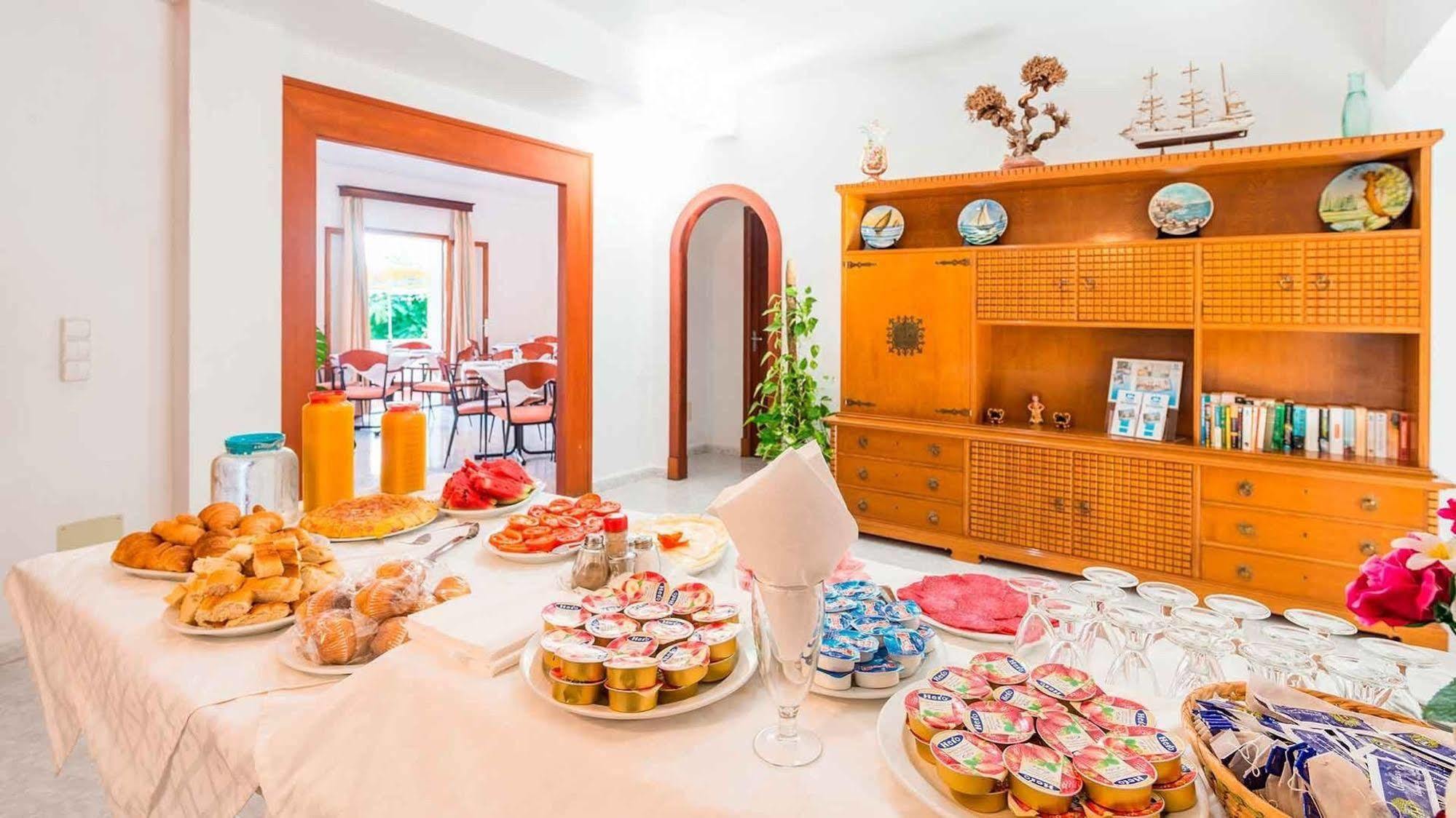 Hostal San Francisco Cala d'Or  Bagian luar foto
