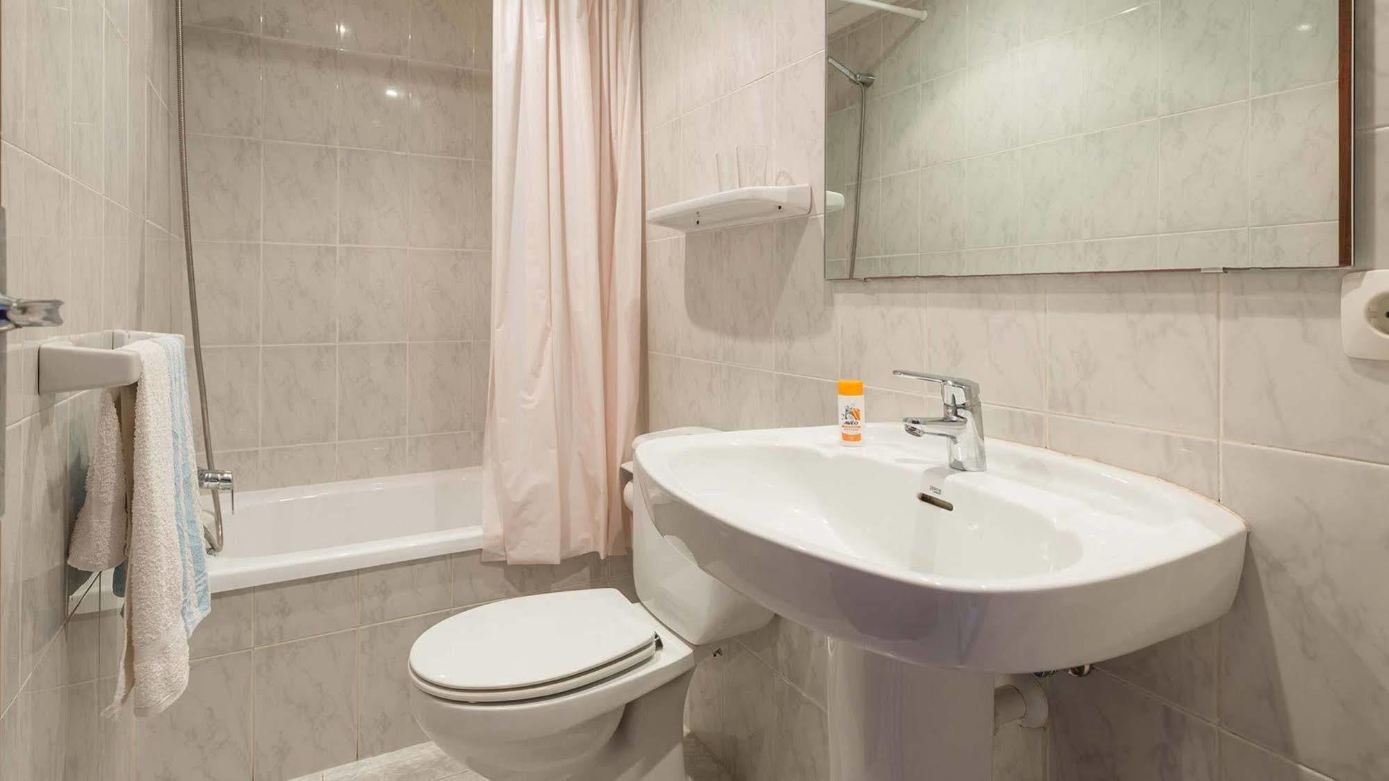 Hostal San Francisco Cala d'Or  Bagian luar foto