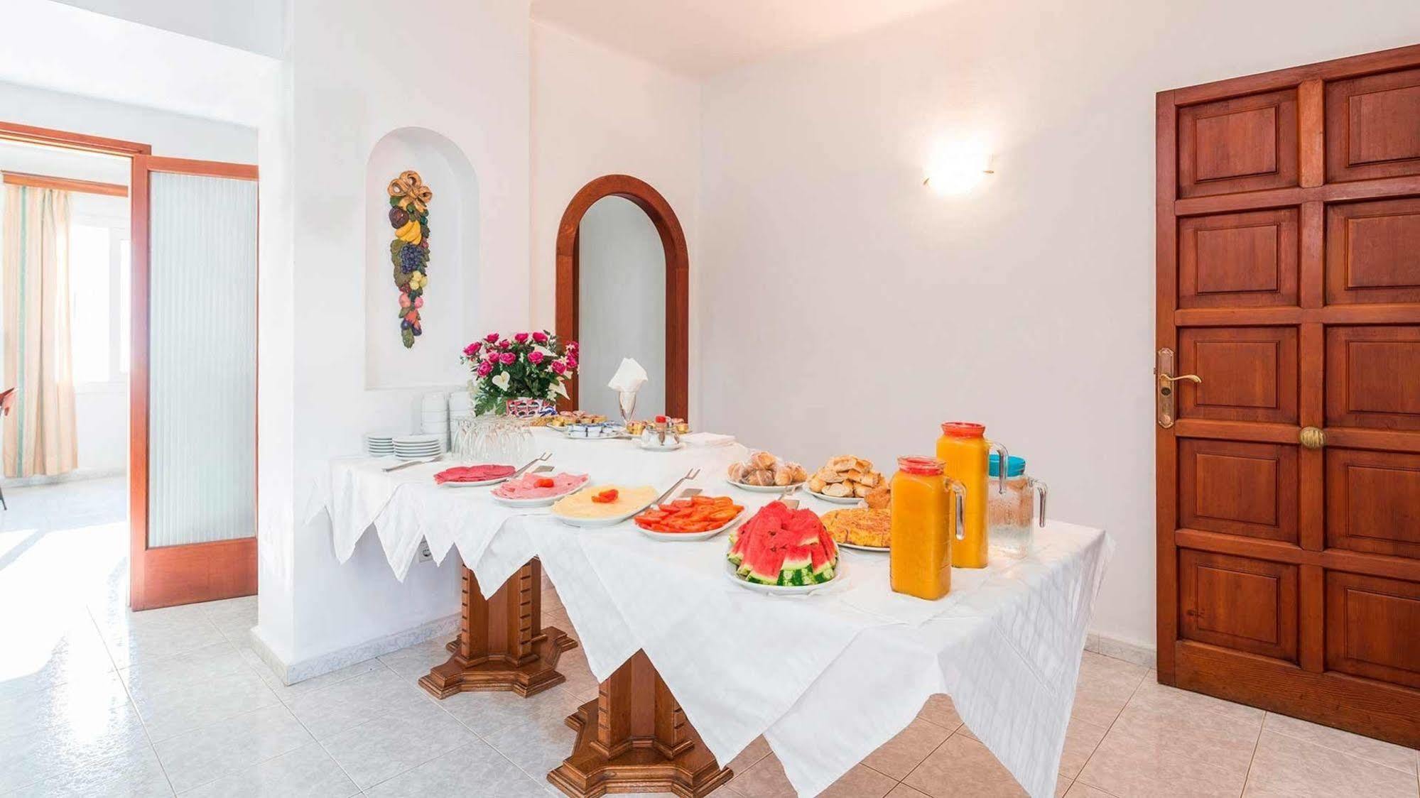 Hostal San Francisco Cala d'Or  Bagian luar foto